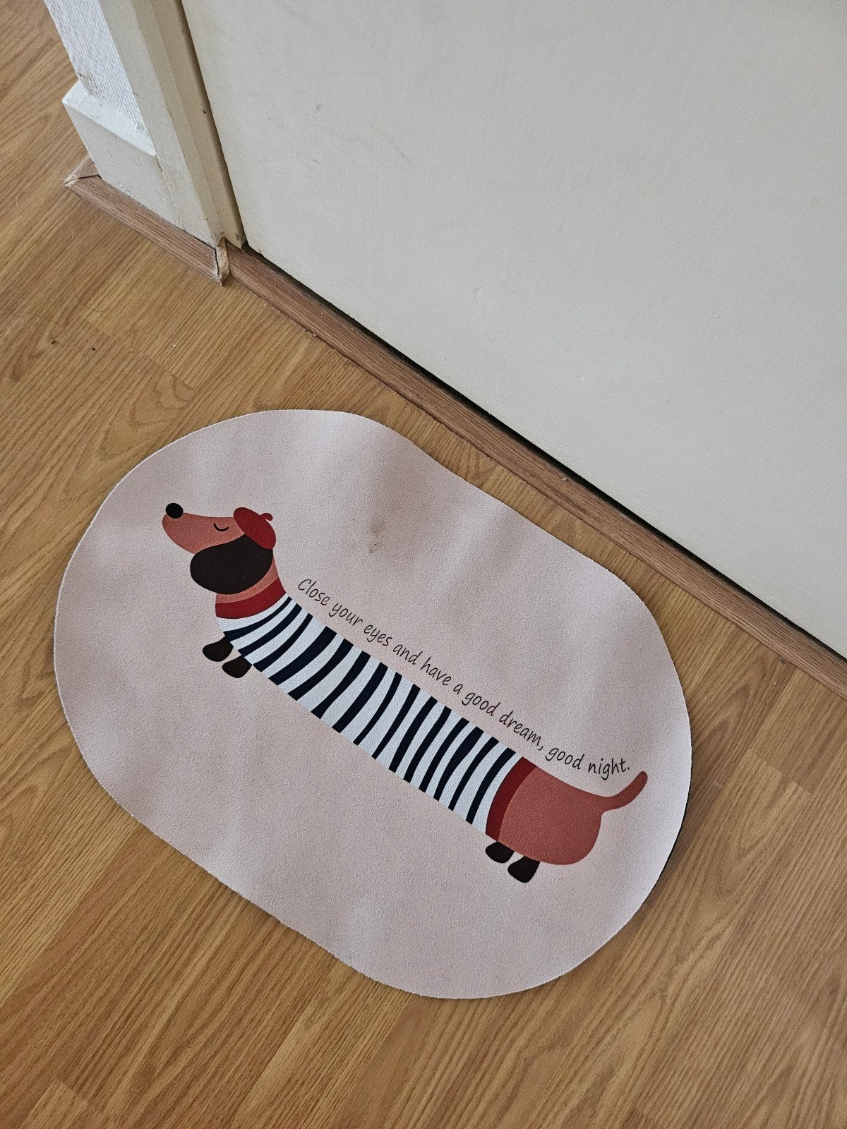 Bad- of deurmat met schattige Franse hotdog hond, Gebruikt, Meerkleurig, Overige stijlen, Ophalen of Verzenden
