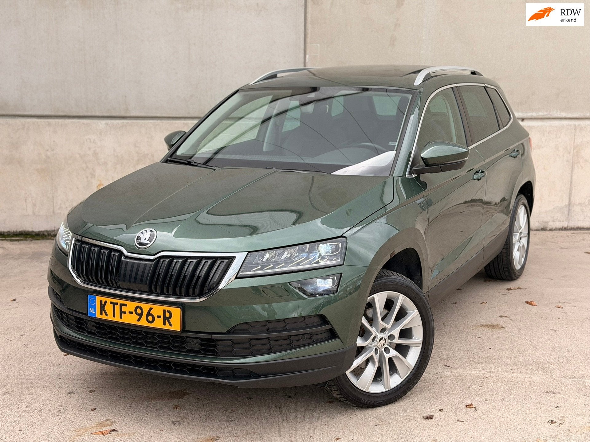 Skoda Karoq 1.5 TSI DSG Pano Camera Canton Leder/alca Trekha, Automatische klimaatregeling, 4 cilinders, 150 pk, Karoq