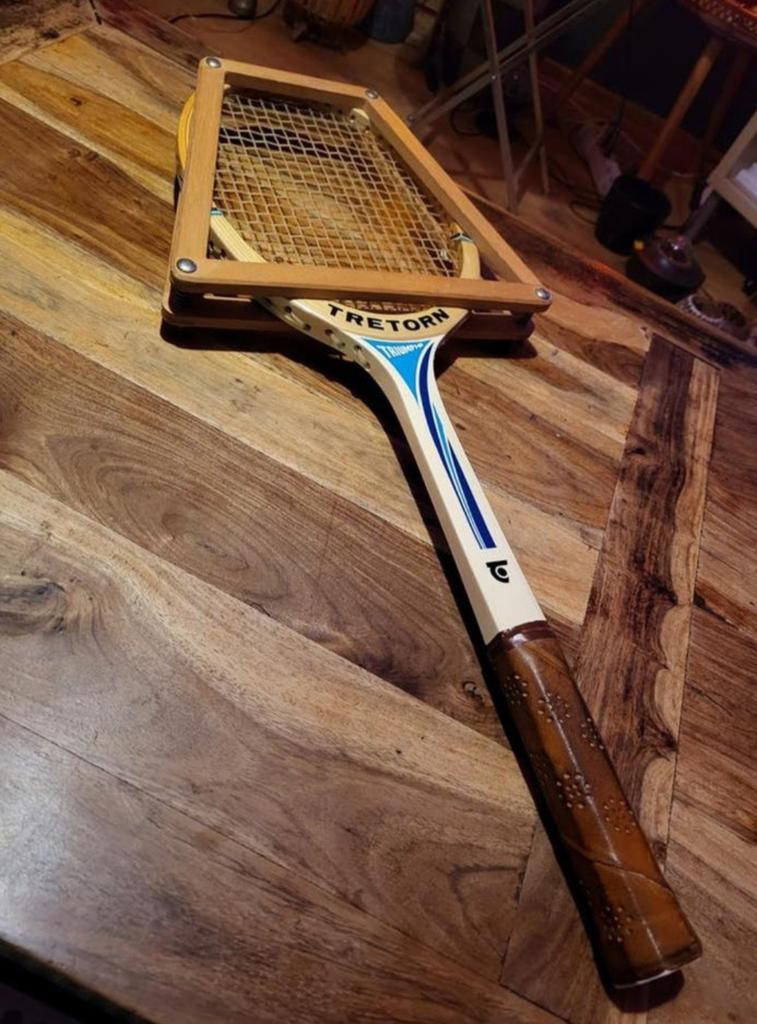 Vintage houten Tretorn Triumph Tennisracket jaren 60/70, Overige merken, L4, Ophalen of Verzenden, Zo goed als nieuw