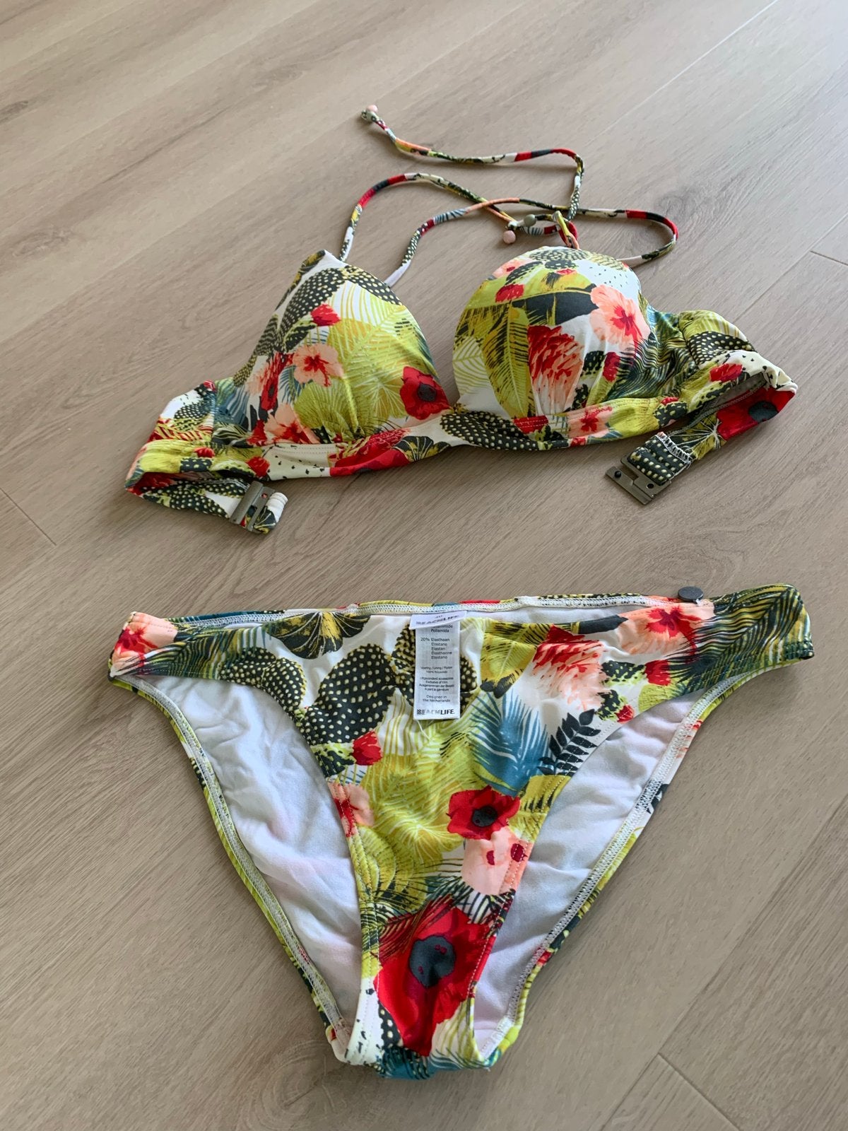 Sealife Bikini Maat 40 in Zomerse Kleuren, Ophalen of Verzenden, Zo goed als nieuw, Meerkleurig, Bikini