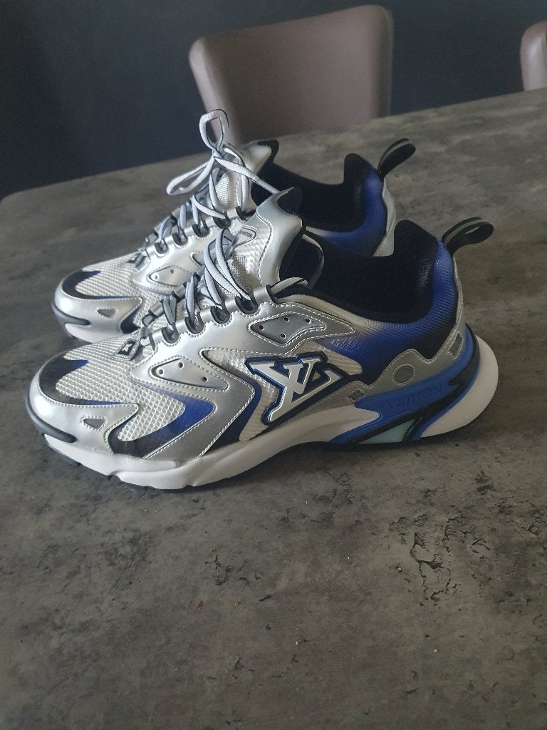 Louis vuitton tatic, Blauw, Nieuw, Ophalen of Verzenden, Sneakers of Gympen