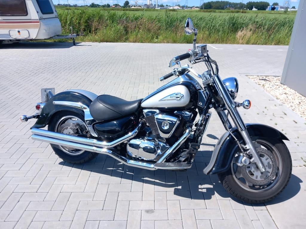 Suzuki Intruder 1500 - incl. Windscherm, koffers, buddyseat, Cardan-aandrijving, 2 cilinders, Particulier, Meer dan 35 kW