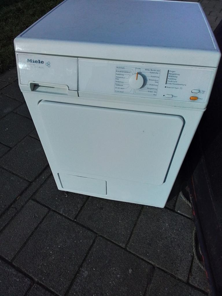 Miele condensdroger helemaal schoongemaakt van binnen, Ophalen, 6 tot 8 kg, Gebruikt, Voorlader