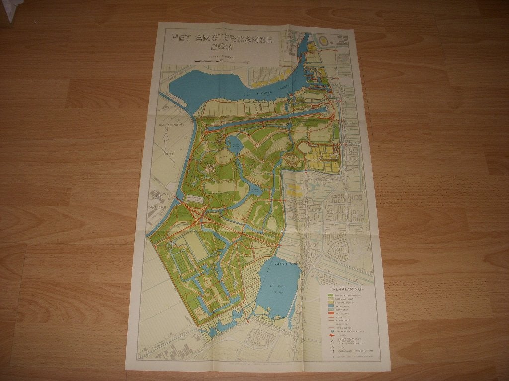 MOOIE oude plattegrond van Het Amsterdamse Bos uit 1955, Gelezen, Publieke Werken Amsterdam, Ophalen of Verzenden, Landkaart