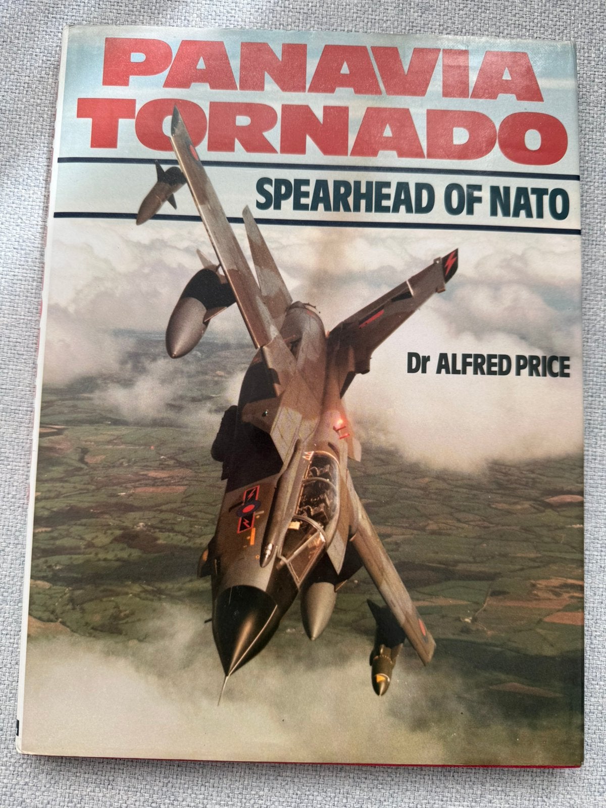 Panavia Tornado - Spearhead of NATO, Gelezen, Ophalen of Verzenden, 1945 tot heden, Luchtmacht