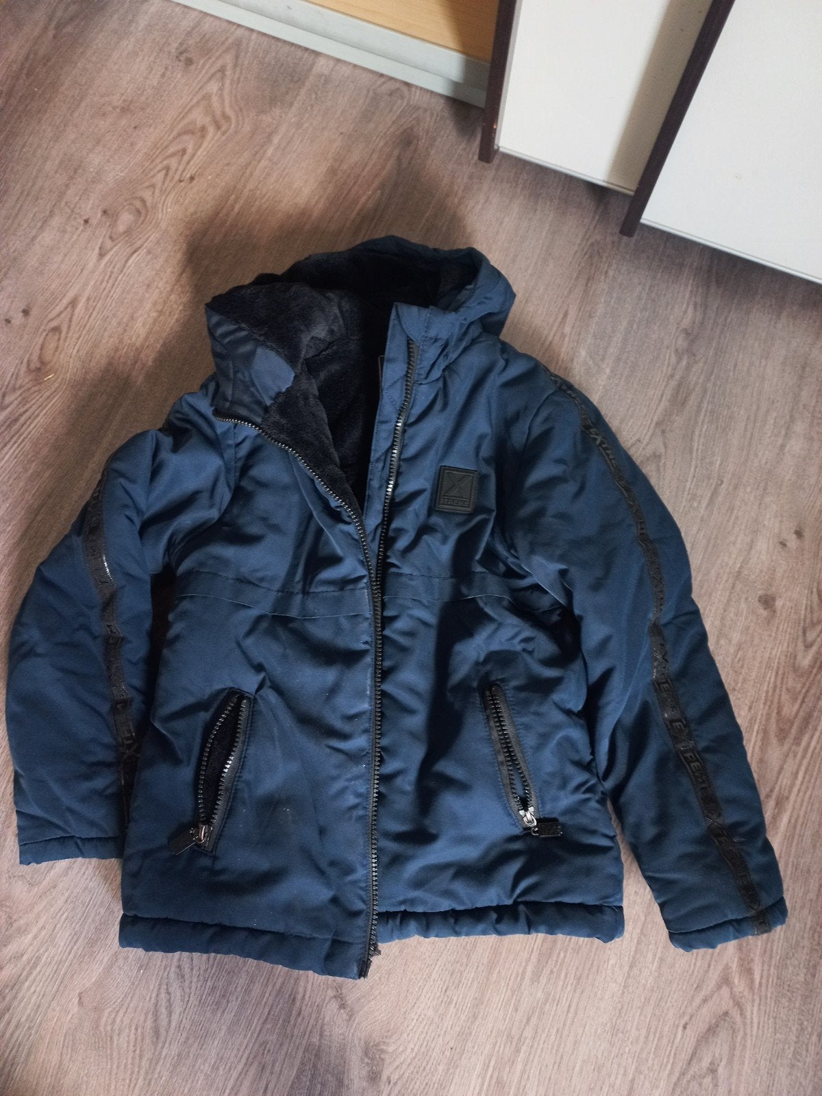 Winterjas 122/128., Kleding | Heren, Ophalen of Verzenden, Zo goed als nieuw, Overige maten, Blauw