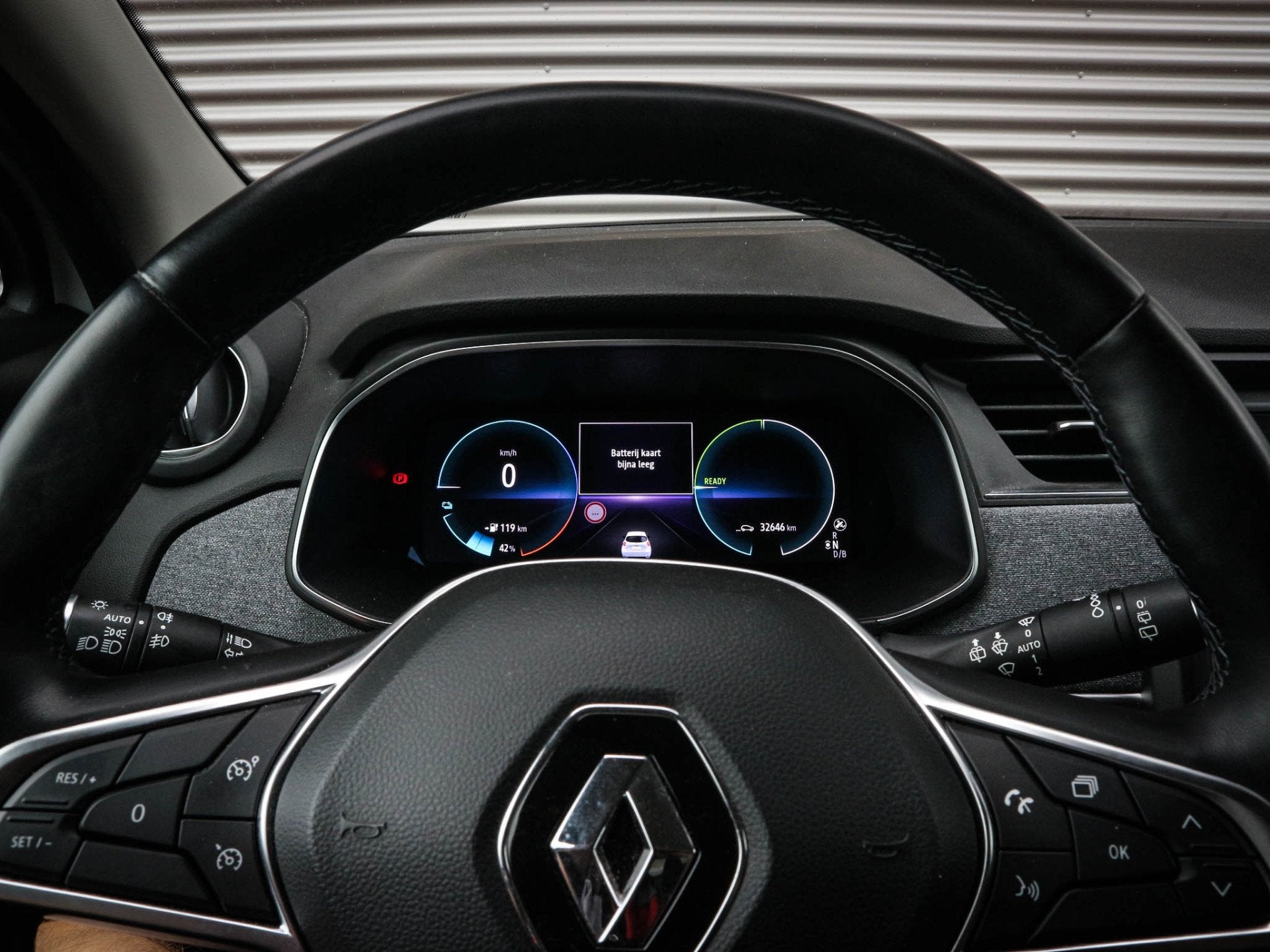 Renault ZOE R135 Intens 52 kWh Clima | Cruise | Navi | Led |, Auto's, Zwart, 180 min, Wit, Origineel Nederlands