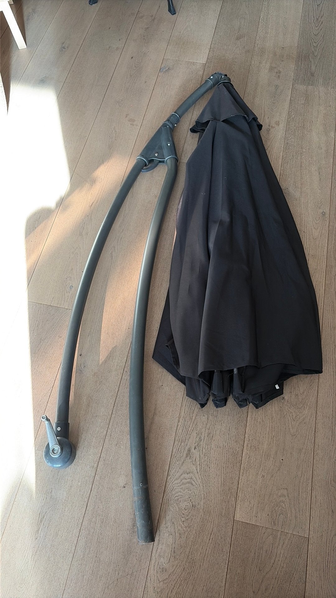 GRATIS Parasol, Tuin en Terras, Ophalen, Verstelbaar, 2 tot 3 meter, Zweefparasol