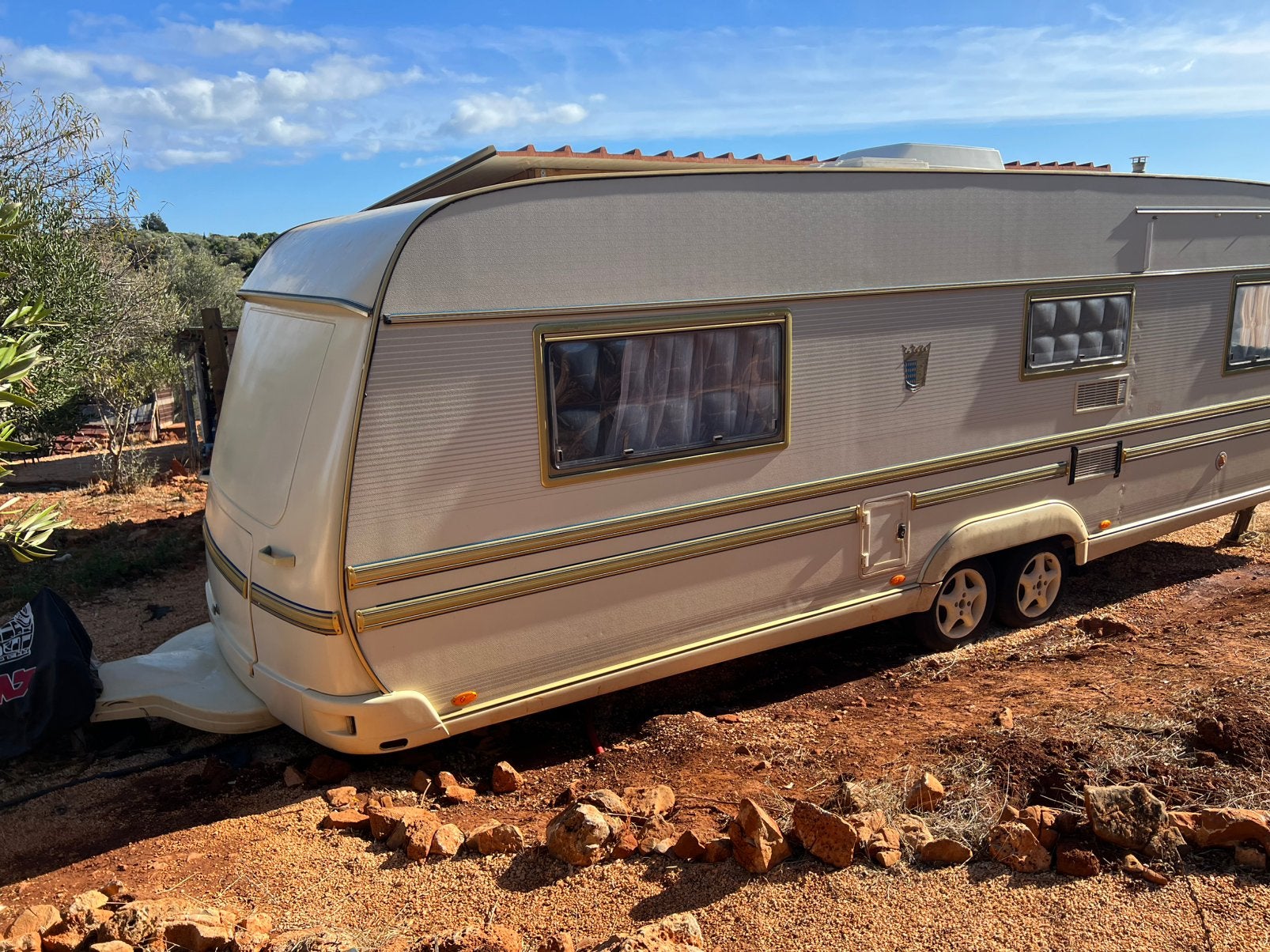 Tabbert baronesse 680 dubbelasser ( locatie: portugal), Vast bed, Rondzit, Tabbert, 7 tot 8 meter