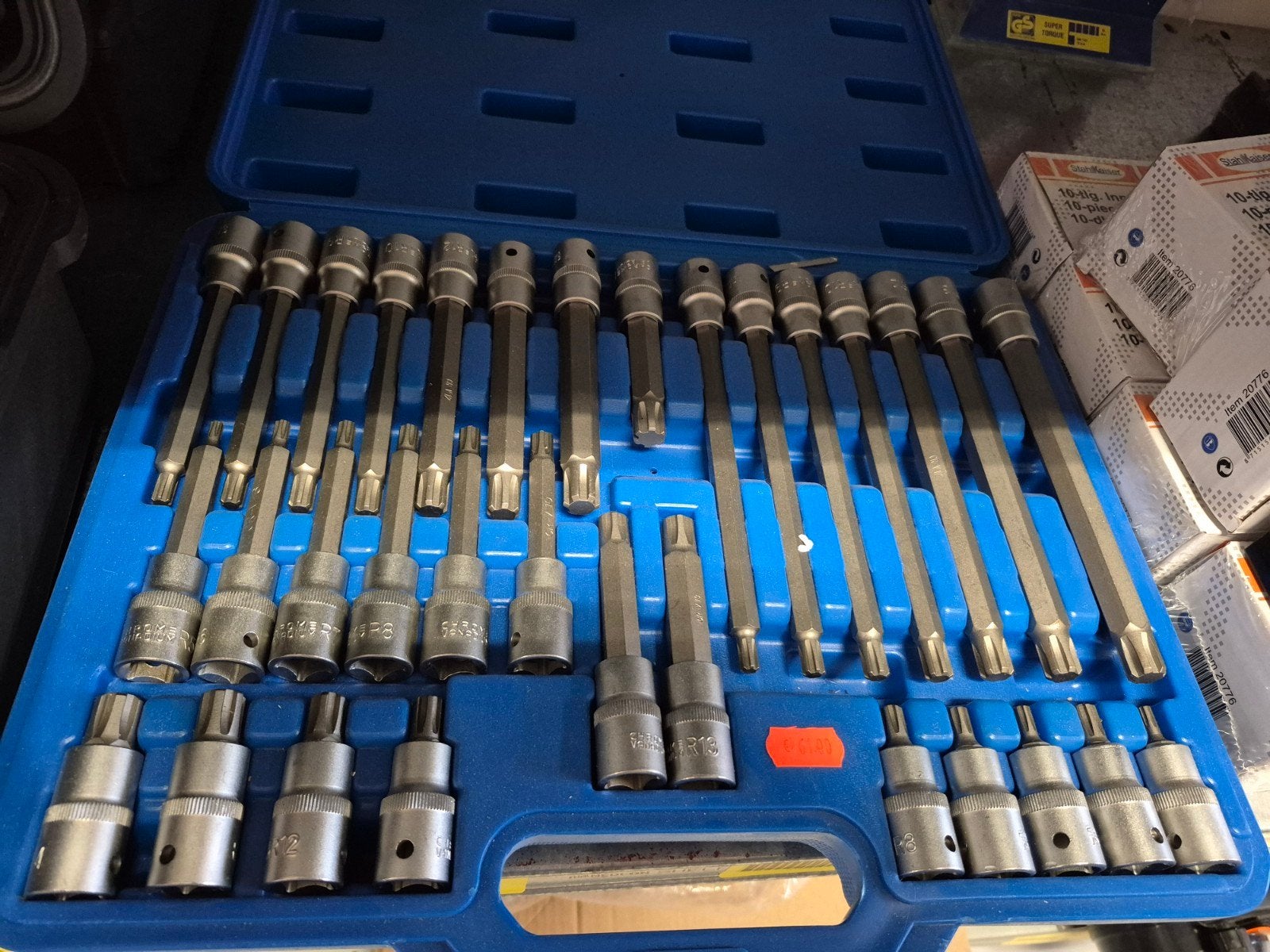 Uitgebreide doppenset  in handige koffer Nieuw, Ophalen of Verzenden, Nieuw, Bitset