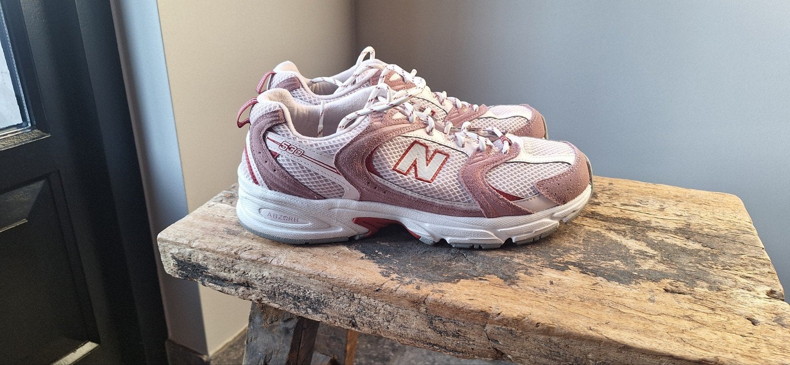 New Balance 530 maat 42.5, Kleding | Dames, Schoenen, Ophalen of Verzenden, Zo goed als nieuw, Sneakers of Gympen