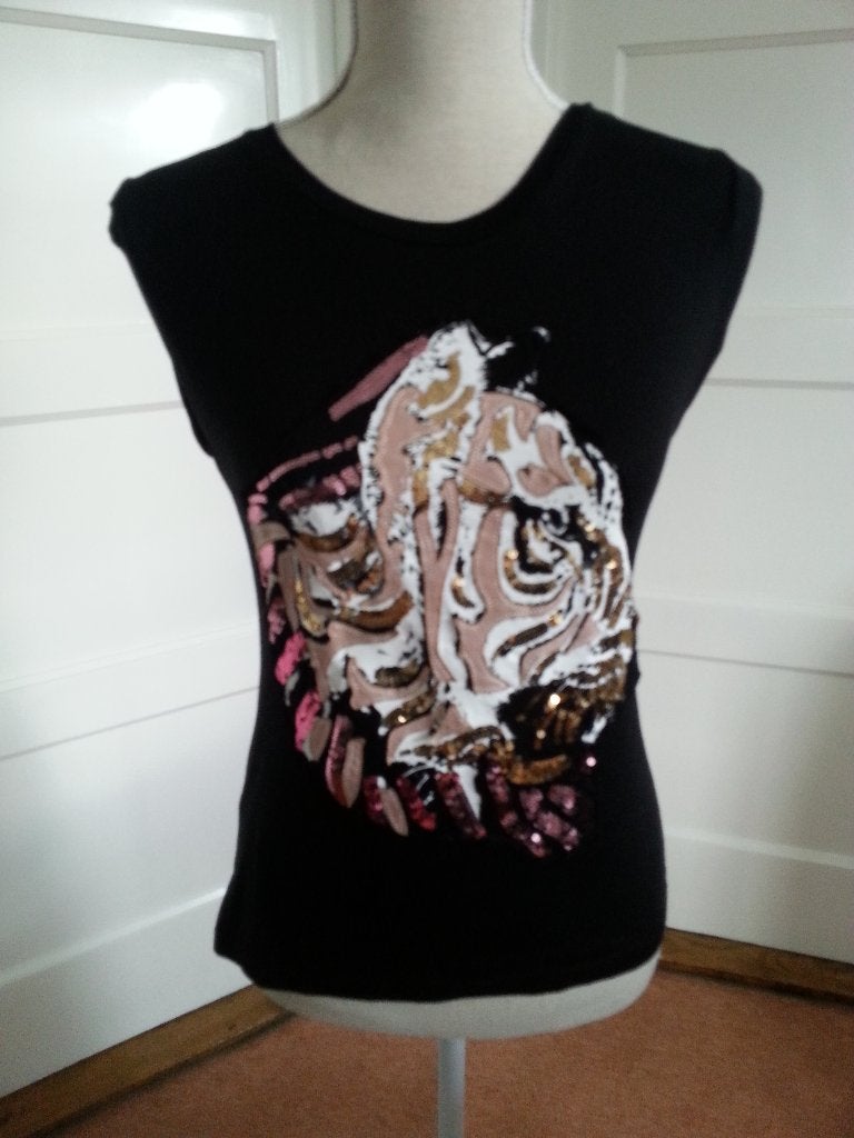 Mooi shirt met prachtige applicatie      maat S, Kleding | Dames, Verzenden, Zwart, Zo goed als nieuw, Korte mouw