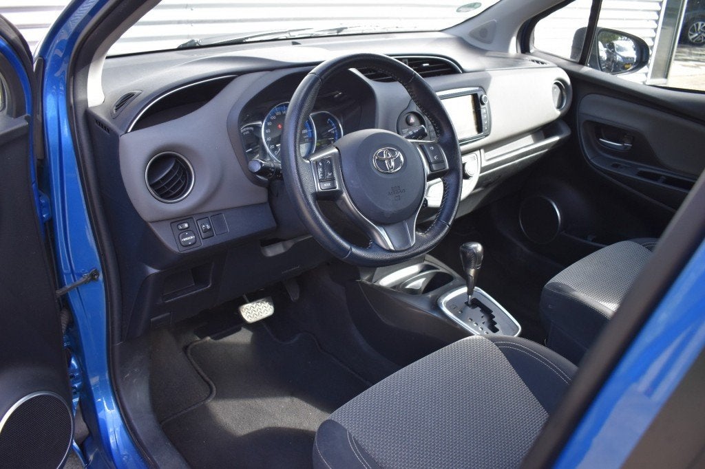 Toyota YARIS 1.5 HYBRID LEASE / GESCH. ECC / P.CAM. / AFN. F, 1497 cc, Gebruikt, 4 cilinders, Start-stop-systeem