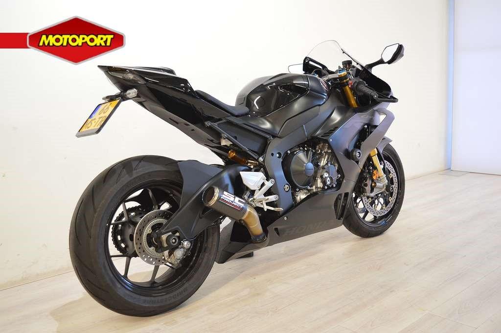 Honda CBR 1000 RR-R FIREBLADE SP (bj 2020), Wijngaardveld 1
9300  AALST, BE, Bedrijf, Super Sport, Mc.benelux@honda-eu.com