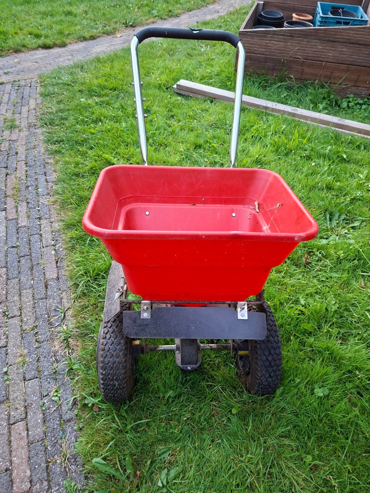 Professionele strooiwagen, Ophalen, Gebruikt