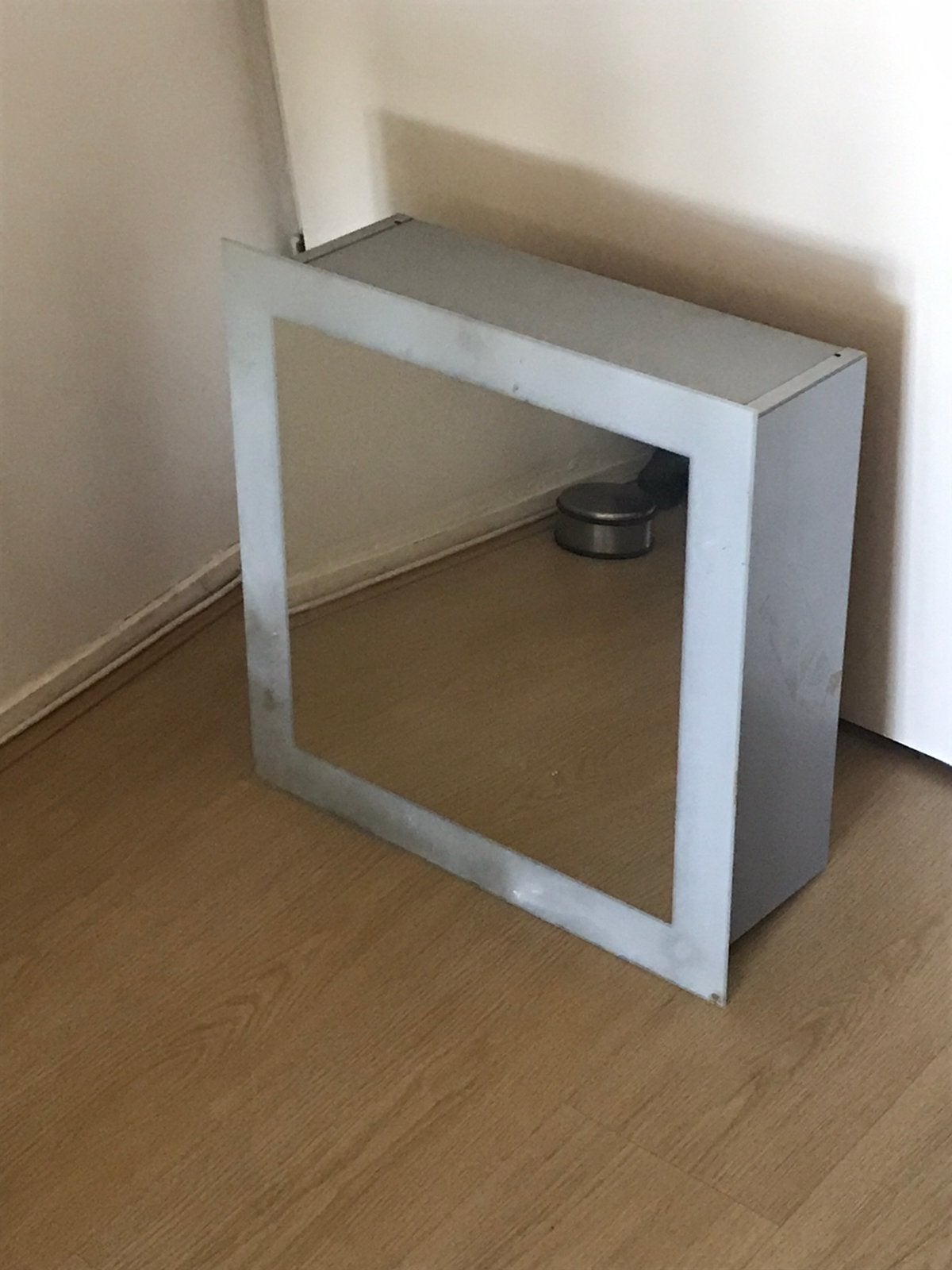 Badkamer spiegel kast met Glasplaat vandaag ophalen, Huis en Inrichting, Badkamer | Badkamermeubels, Ophalen, Gebruikt, Overige typen