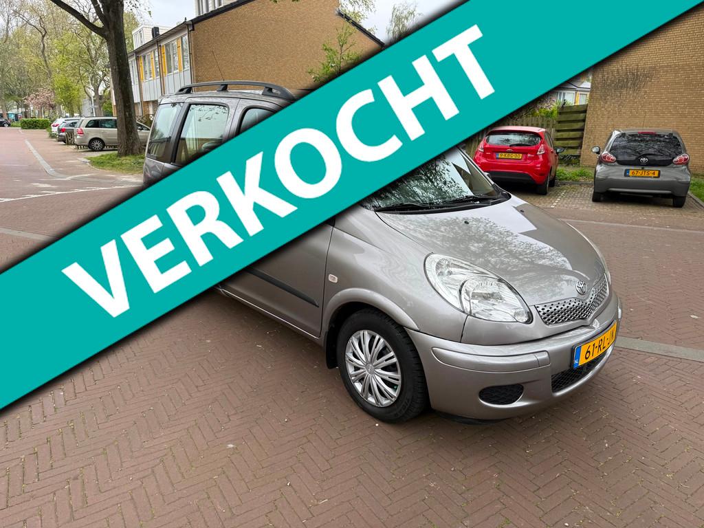 Toyota Yaris Verso AUTOMAAT / Airco / Parkeersensoren achter, 1299 cc, 4 cilinders, Yaris Verso, Bedrijf