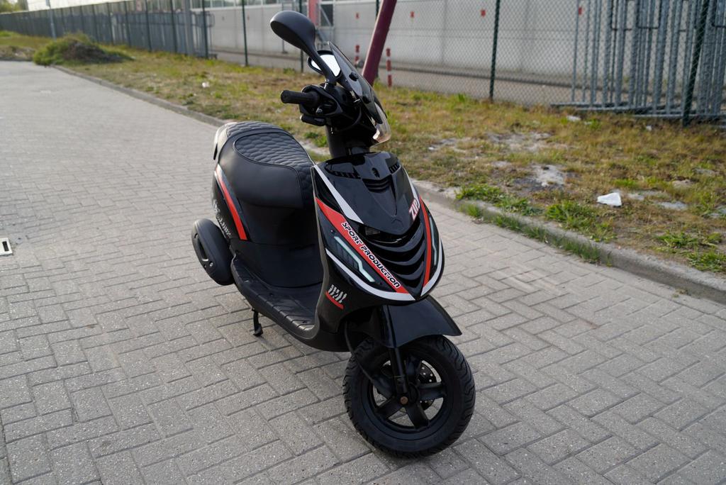 Piaggio Zip  2020 Brom 4Takt iget, Fietsen en Brommers, Ophalen of Verzenden, Zo goed als nieuw, Benzine, Zip