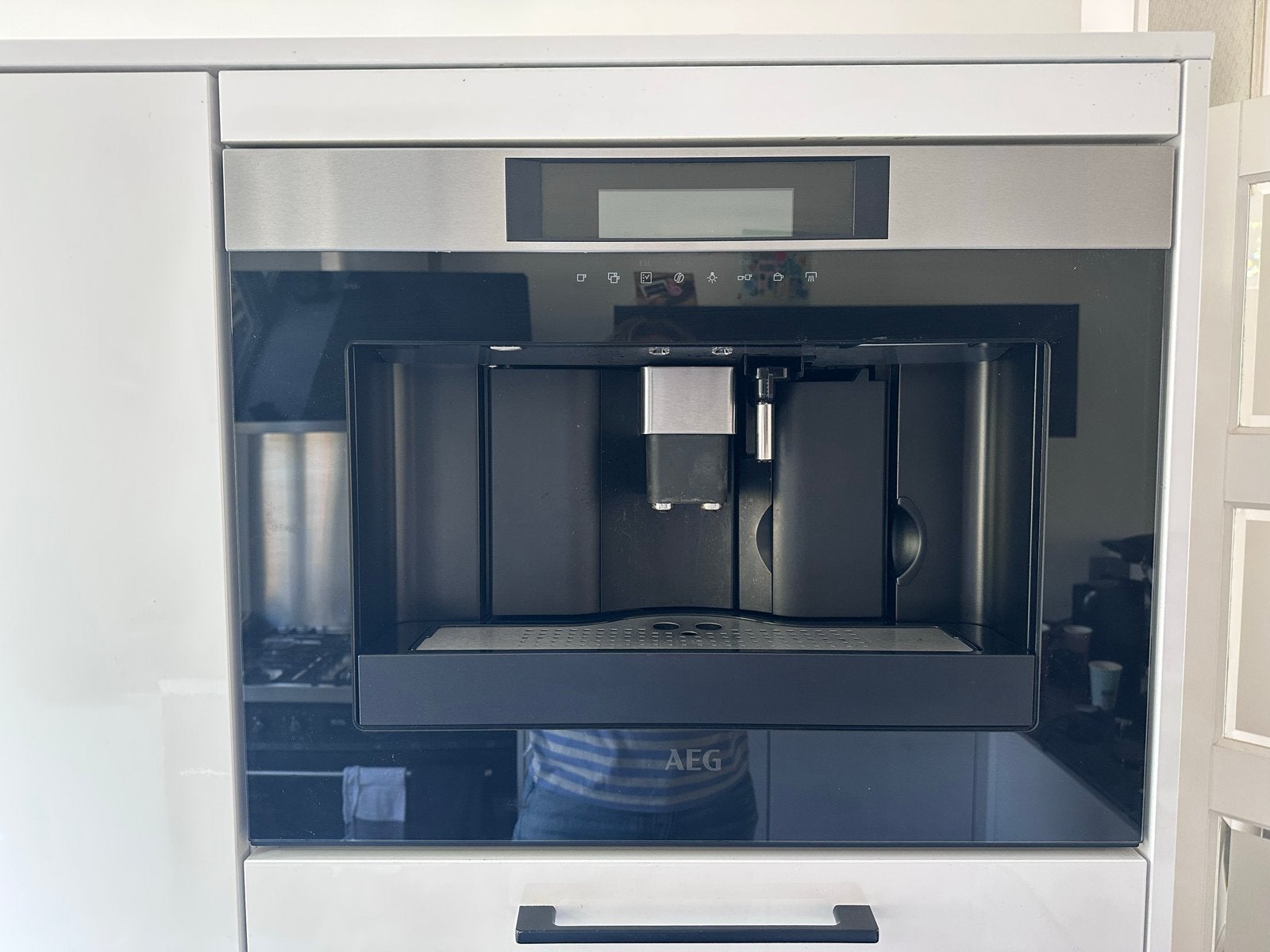 AEG KKK884500M Compacte inbouw espressomachine RVS, Ophalen, Afneembaar waterreservoir, Gebruikt, Espresso apparaat