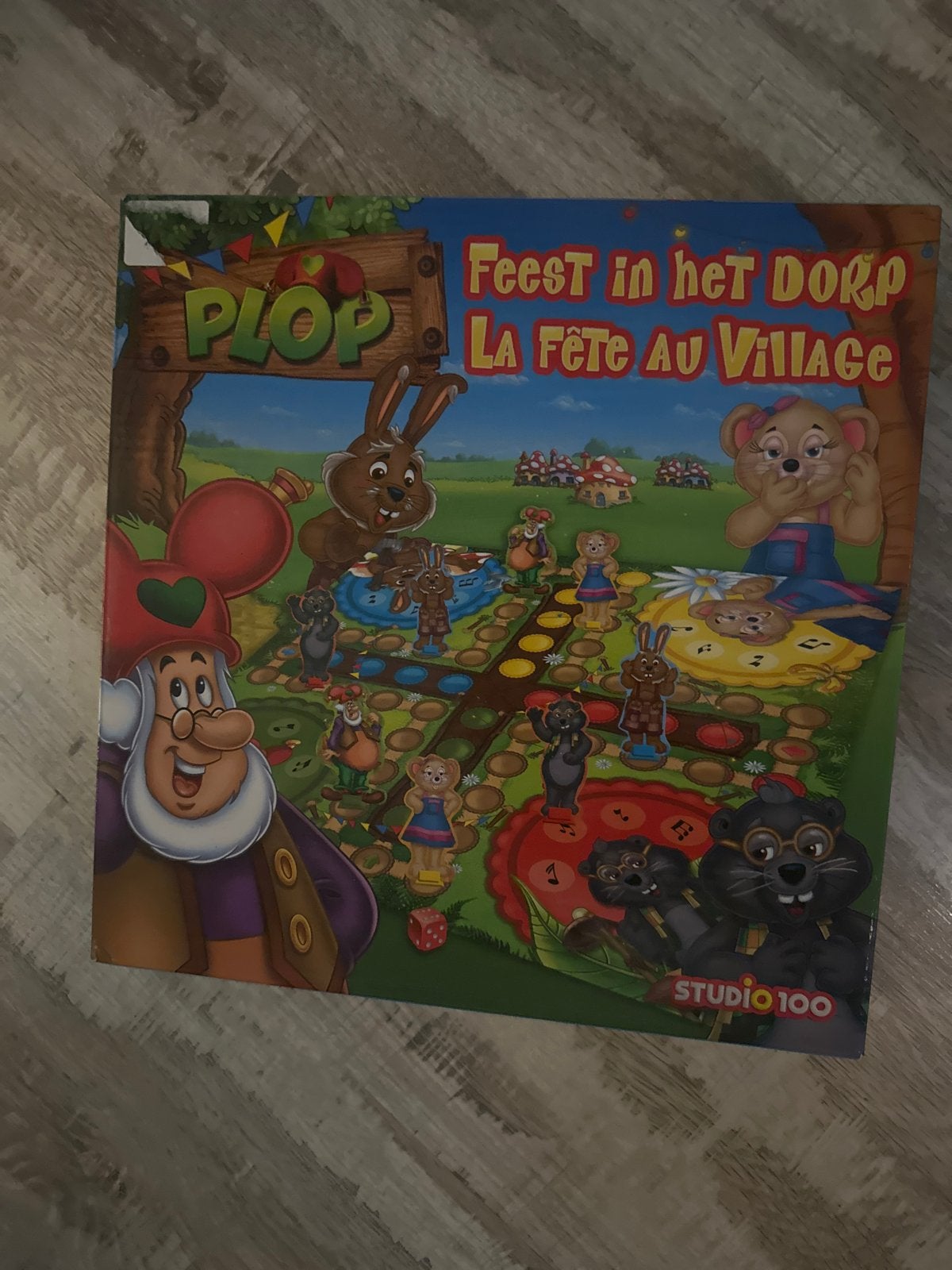 Plop Feest in het Dorp Bordspel - Studio 100, Hobby en Vrije tijd, Gezelschapsspellen | Bordspellen, Drie of vier spelers, Ophalen