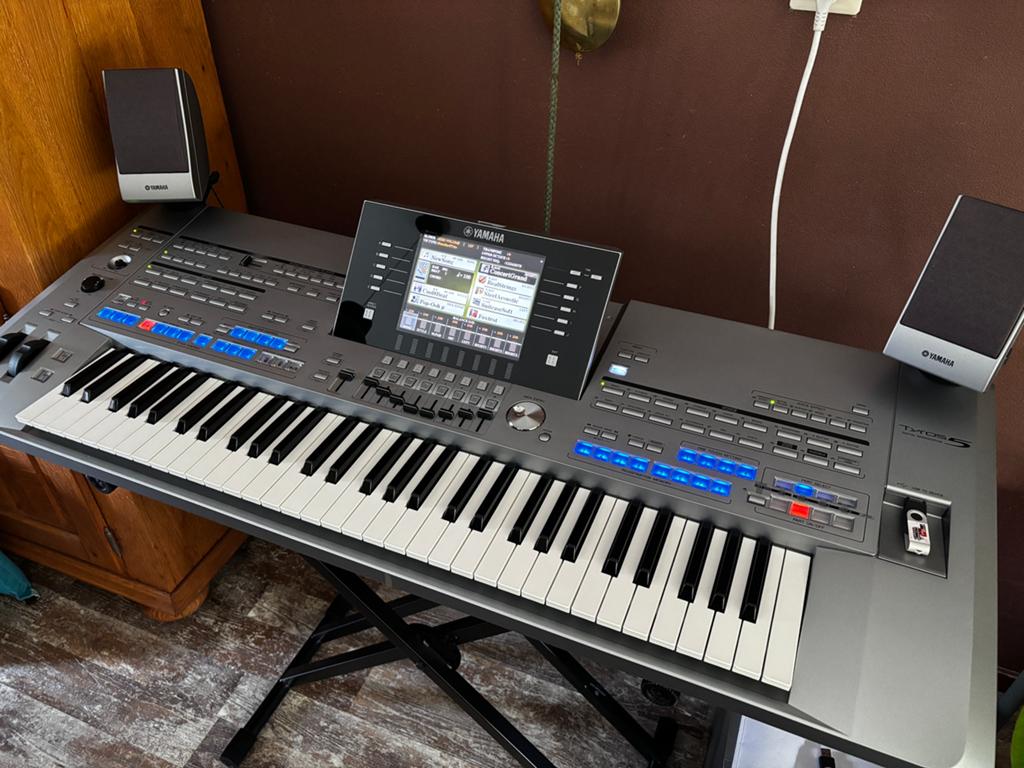 Yamaha tyros 5, Muziek en Instrumenten, Ophalen of Verzenden, Zo goed als nieuw, 61 toetsen, Yamaha