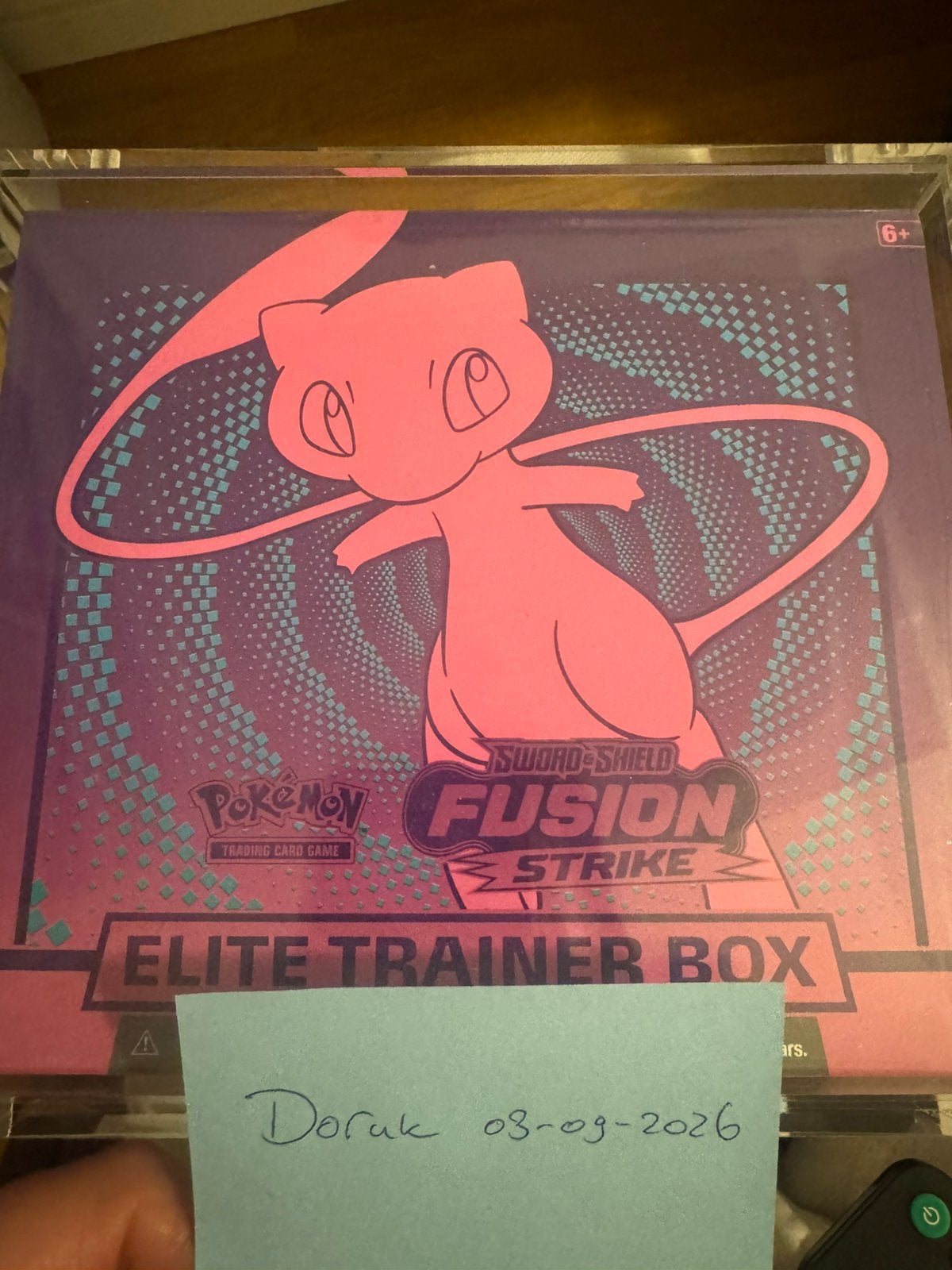 Fusion Strike Elite Trainer Box, Hobby en Vrije tijd, Verzamelkaartspellen | Pokémon, Ophalen of Verzenden, Nieuw