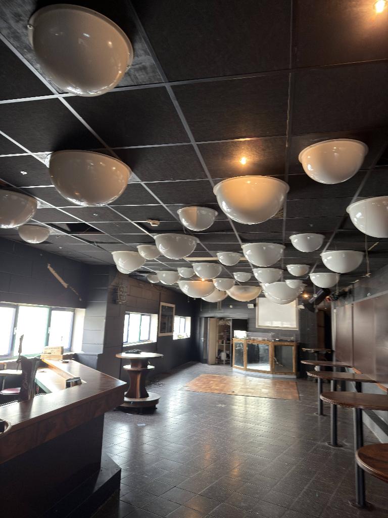 Grote partij witte plafond lampen / bollen systeem plafond, Ophalen, Gebruikt