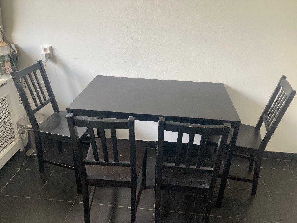 Table and 4 chairs, Gebruikt, 100 tot 150 cm, Vier personen, Rechthoekig