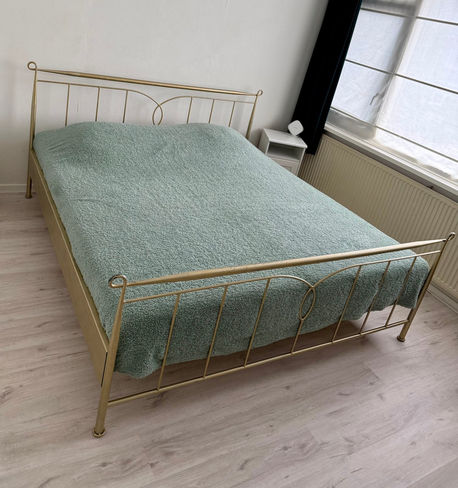 Goud metalen 2-persoons bed 180x200 gouden bed lattenbodems, Huis en Inrichting, Ophalen, Gebruikt, Overige kleuren, Tweepersoons