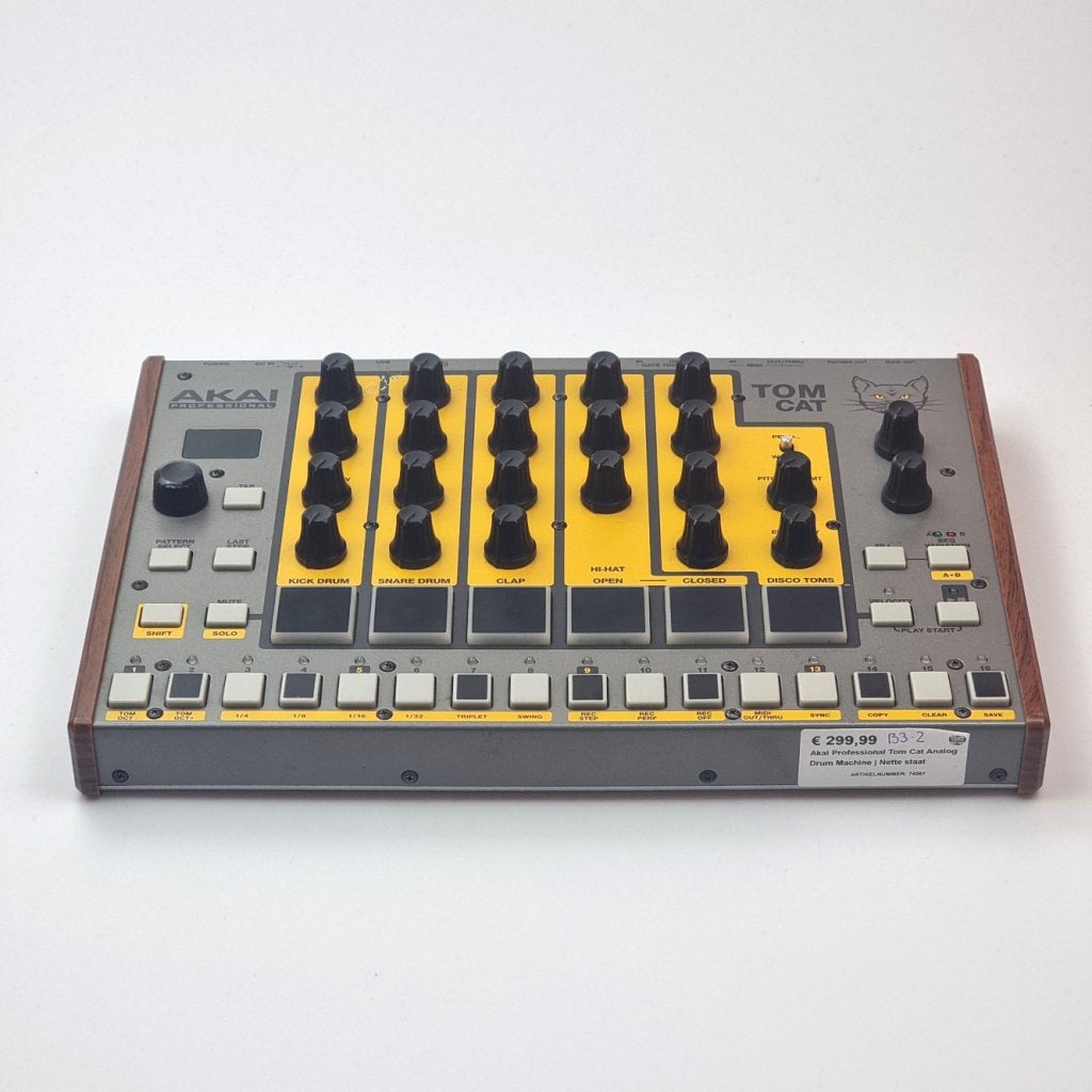 Akai Professional Tom Cat Analog Drum Machine | Nette staat, Akai, Zo goed als nieuw, Support@akai.com, Akai Professional
200 Scenic View Drive
Suite 201
Cumberland, RI 02864
United States