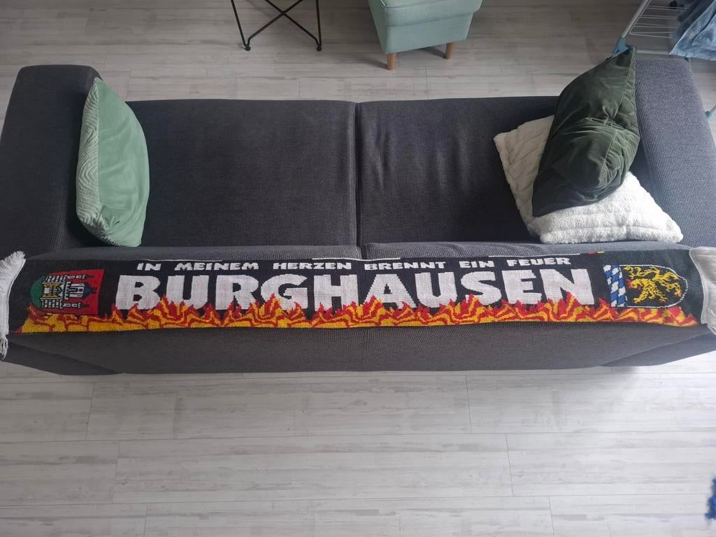 Sjaal Burghausen, Ophalen of Verzenden, Zo goed als nieuw, Buitenlandse clubs, Vaantje of Sjaal