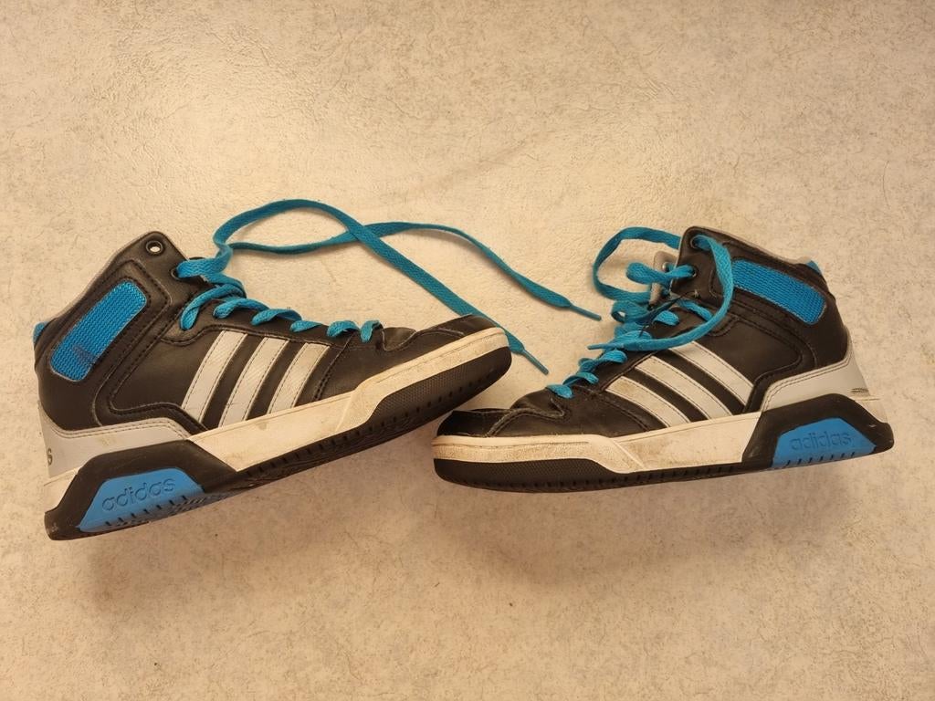 Prachtige stoere adidas schoenen 37, Adidas, Schoenen, Ophalen of Verzenden, Zo goed als nieuw