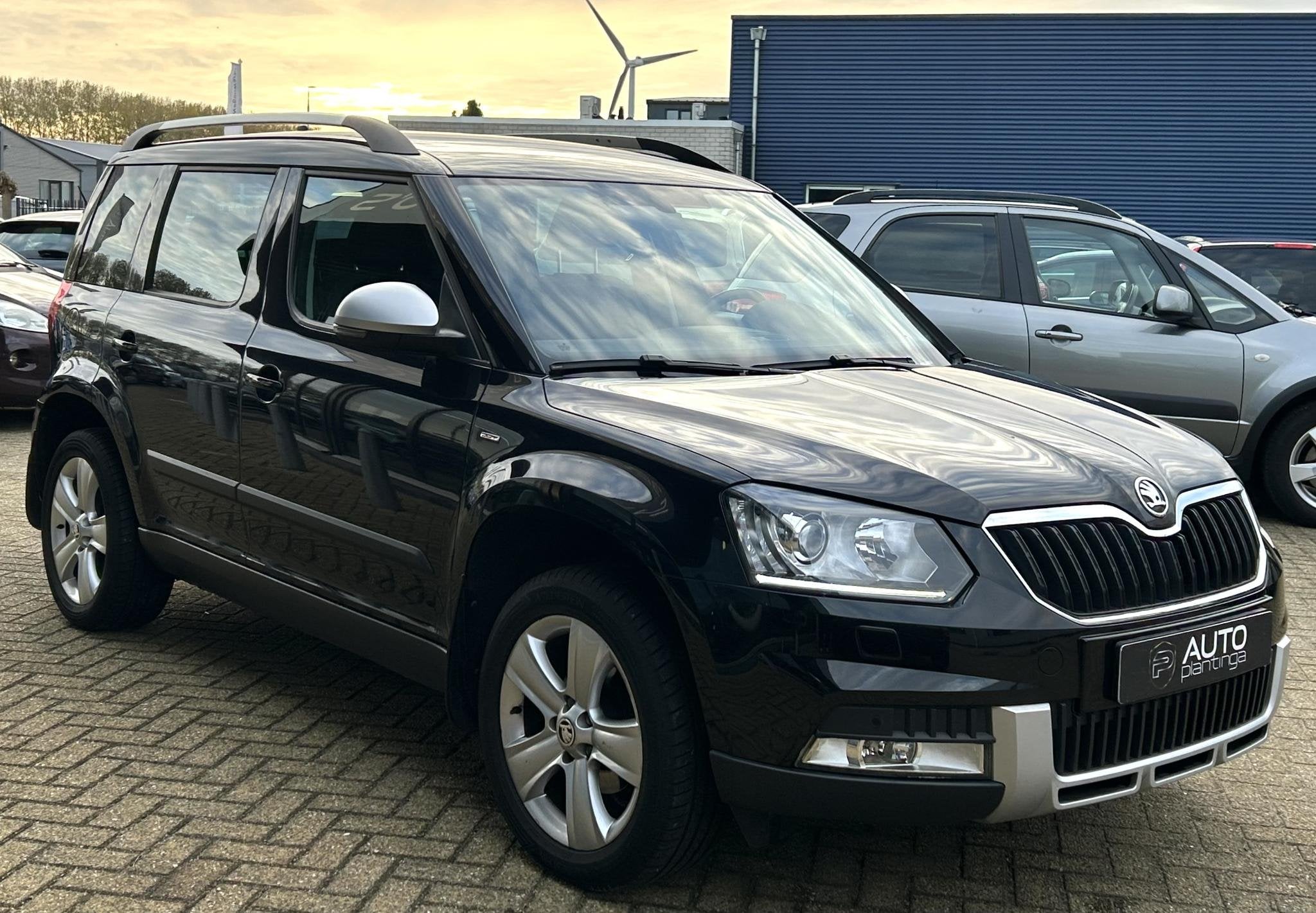 Skoda Yeti Outdoor 1.4 TSI Greentech JOY 125PK | LUXE | AUTO, Auto's, 125 pk, Euro 6, 4 cilinders, Zwart
