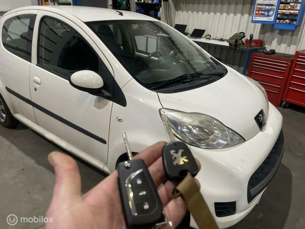 Toyota Aygo sleutel kopieren maken inleren Citroen C1 107, Gebruikt, Ophalen of Verzenden
