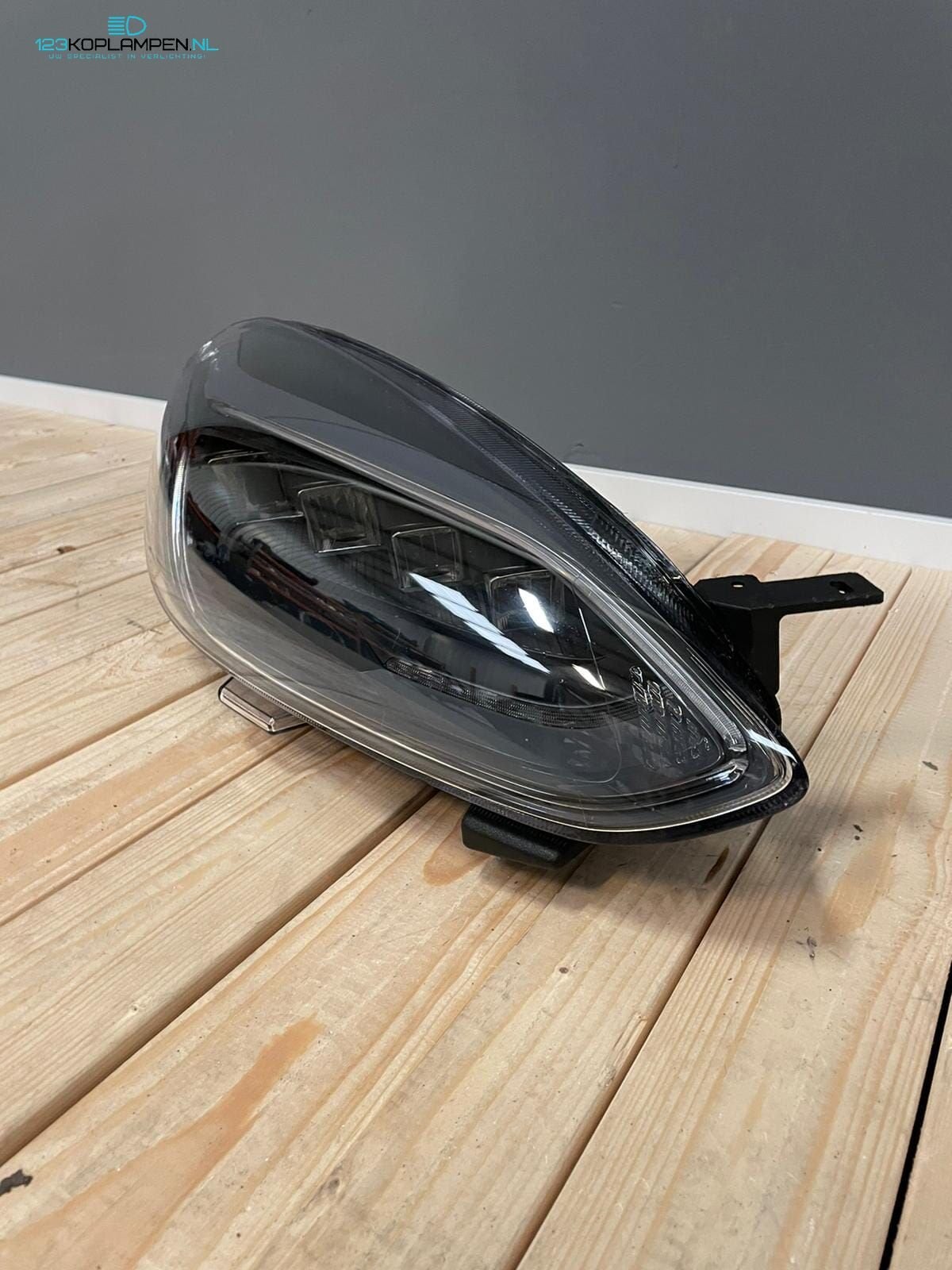 Ford Fiesta MK8 ST Full LED zwart rechts koplamp, Gebruikt, -, Verzenden, Ford