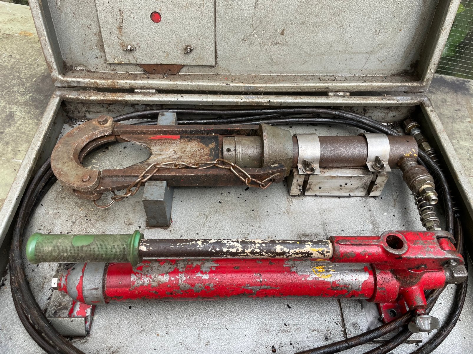 Hydraulische kabelguilliotine, Ophalen, Gebruikt