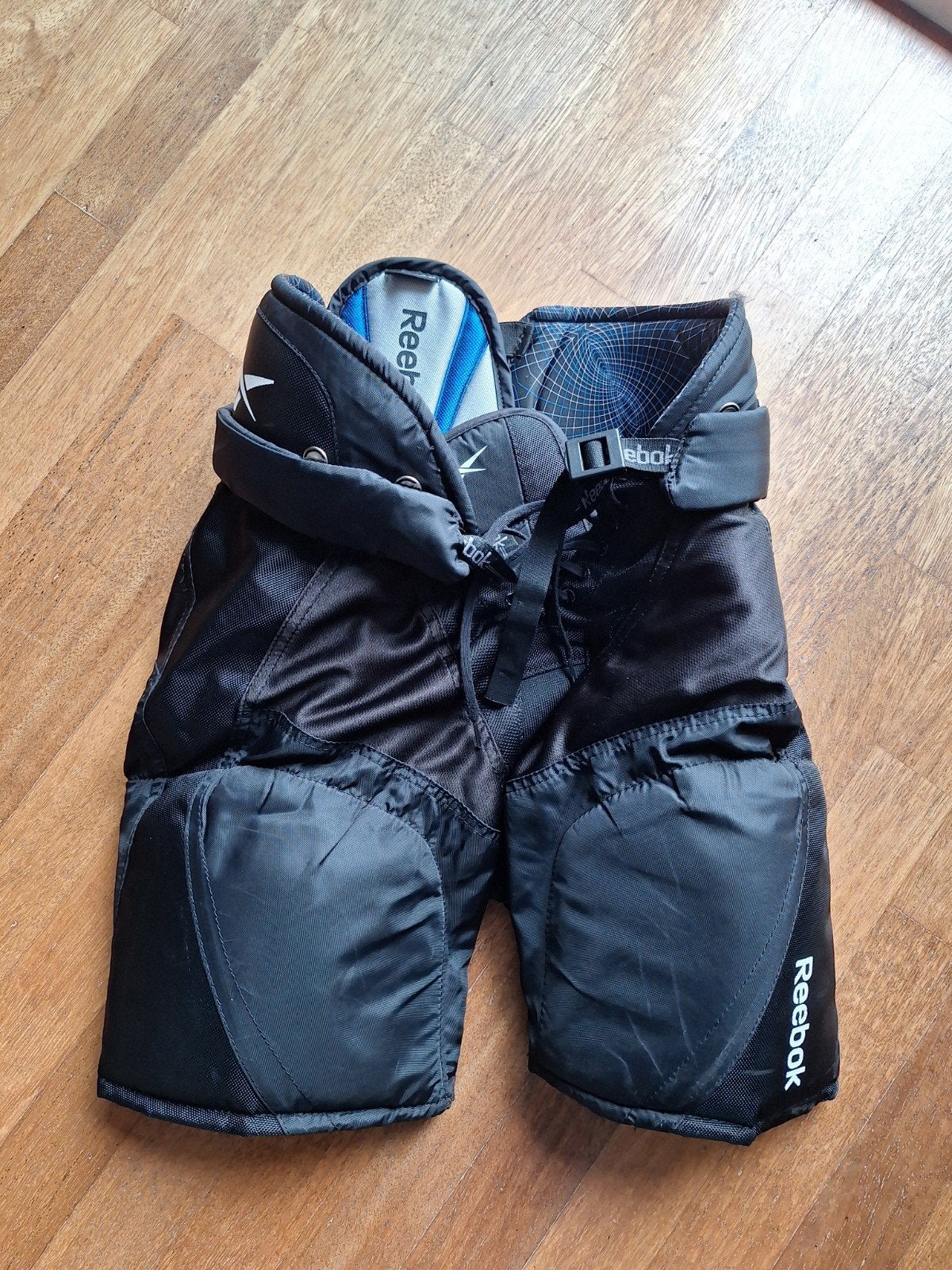 ijshockeybroek junior L Reebok, Ophalen of Verzenden, Zo goed als nieuw, Bescherming