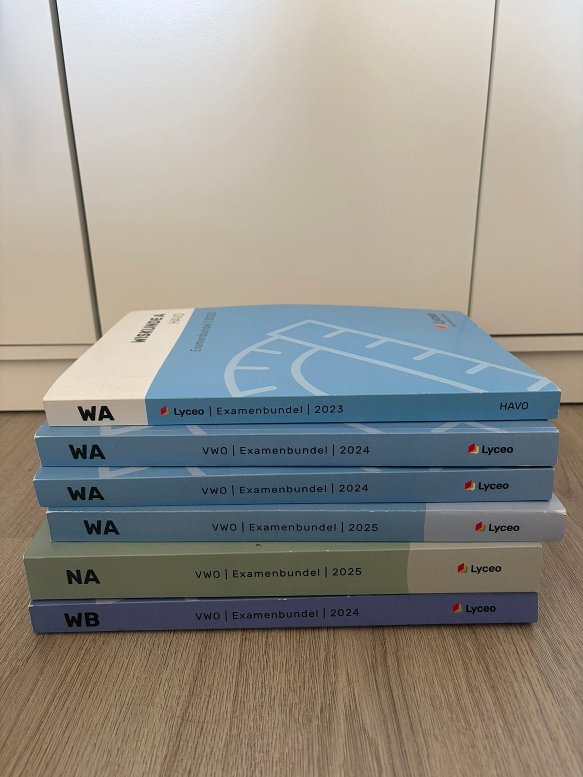 Examenbundels Lyceo VWO en HAVO, wiskunde A/B en natuurkunde, Boeken, Ophalen, Zo goed als nieuw, VWO