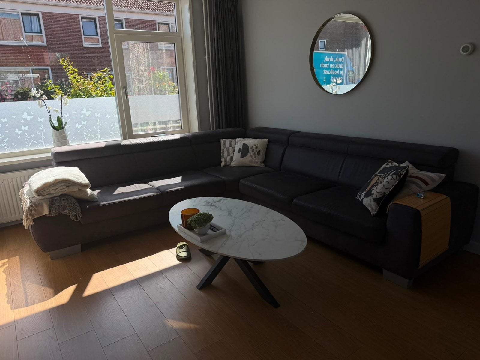 Comfortabele Hoekbank - Donkergrijs/Zwart, Huis en Inrichting, Banken | Bankstellen, 250 tot 300 cm, Gebruikt, 125 tot 150 cm