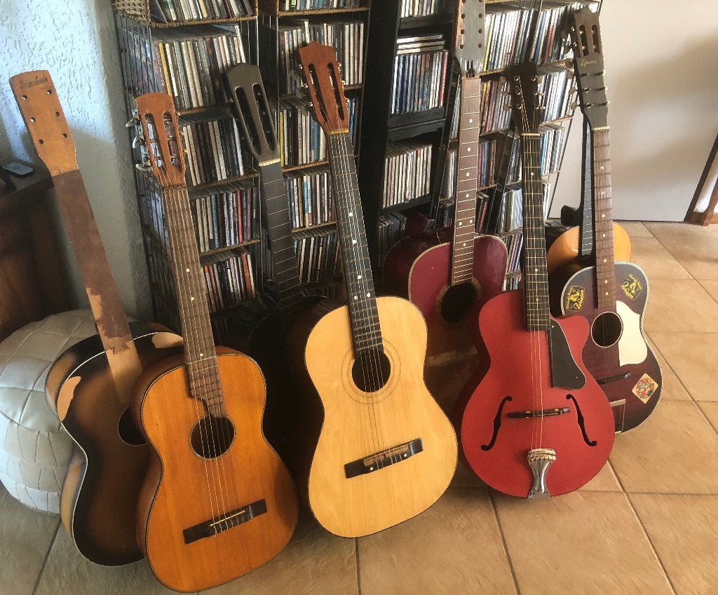 Te Koop: Set akoestische gitaren., Muziek en Instrumenten, Snaarinstrumenten | Gitaren | Akoestisch, Ophalen, Gebruikt, Klassieke of Spaanse gitaar