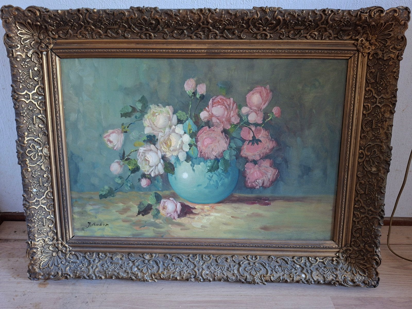 Klassiek Schilderij met bloemenvaas. Gesigneerd J. Kűber, Ophalen