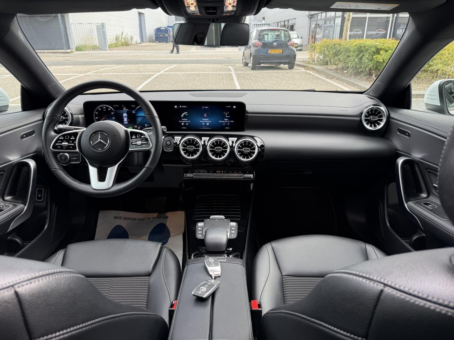 Mercedes-Benz CLA-klasse 250e AMG CAM/LMV-18/LEER/NAVI/PANO, Gebruikt, 4 cilinders, Wit, Bedrijf