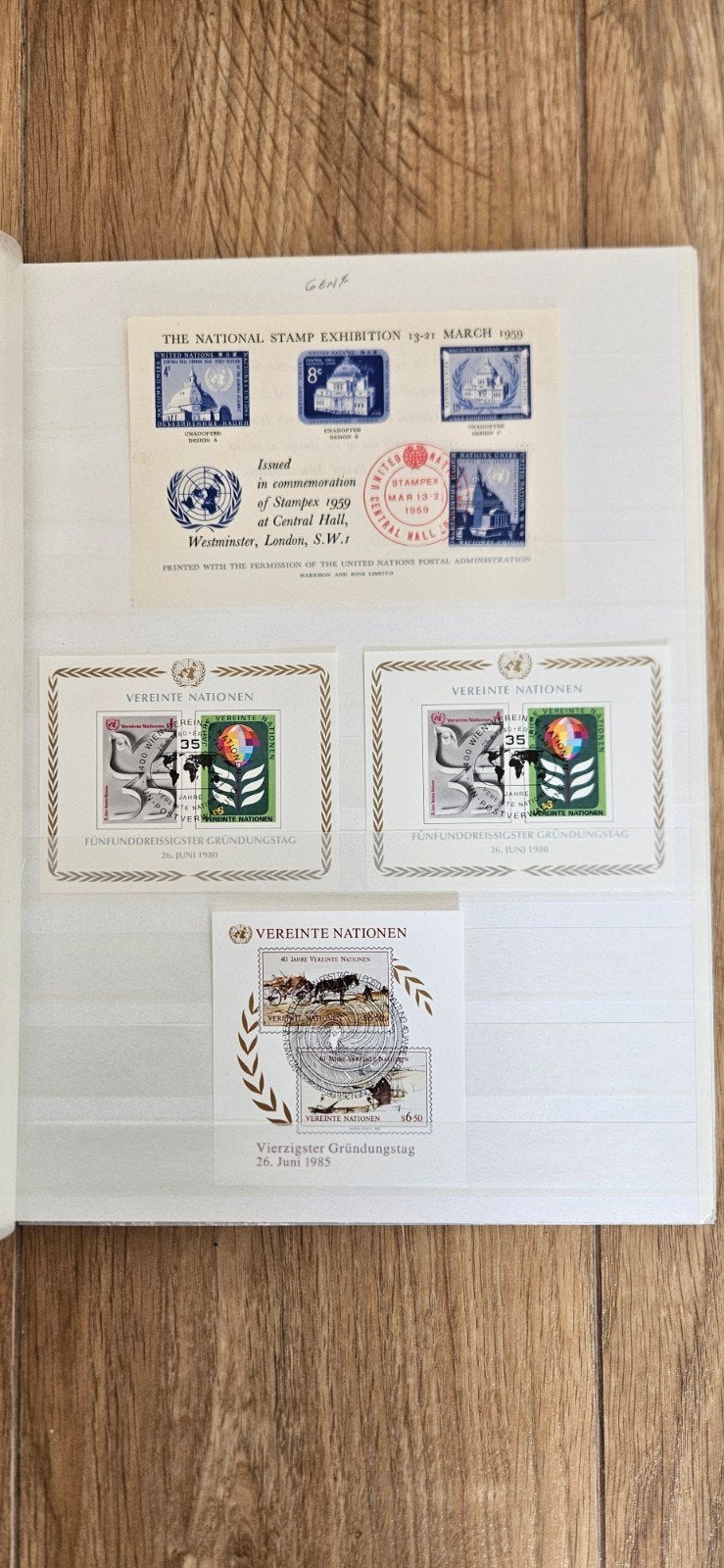 postzegelverzameling Verenigde Naties, Postzegels en Munten, Postzegels | Volle albums en Verzamelingen, Verzenden, Buitenland