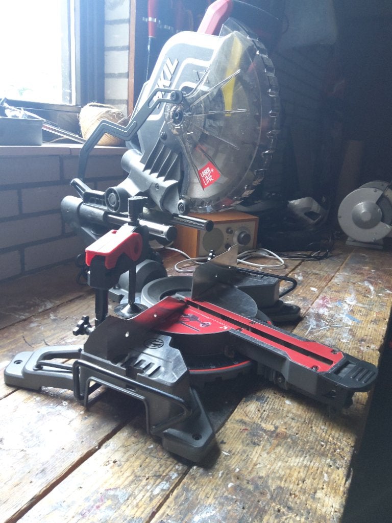 Afkortzaag Skill 1600 Watt, Ophalen, Afkortzaag, 30 tot 70 mm, 1200 watt of meer