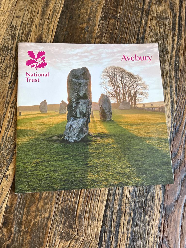 Avebury Gids - National Trust, Overige merken, Europa, Ophalen of Verzenden, Zo goed als nieuw