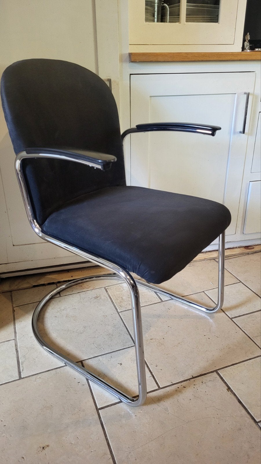 mooie nette W.H.Gispen Fauteuil 413 verlours stof chrome net, Ophalen, Gebruikt, Zwart, Hout