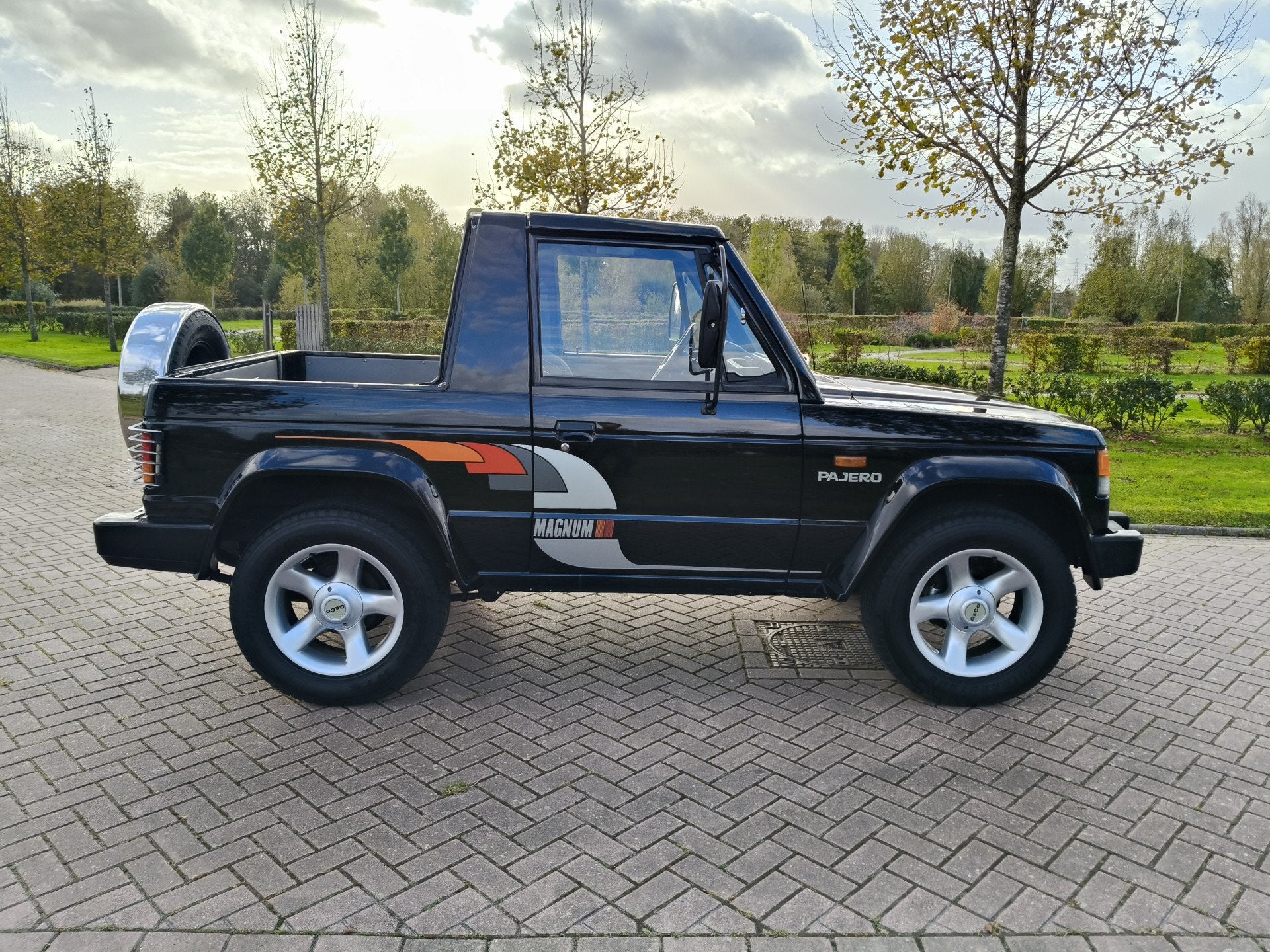 Mitsubishi Pajero CANVAS TOP 2.6 BENZINE 2027 BELASTINGVRIJ!, foto 4
