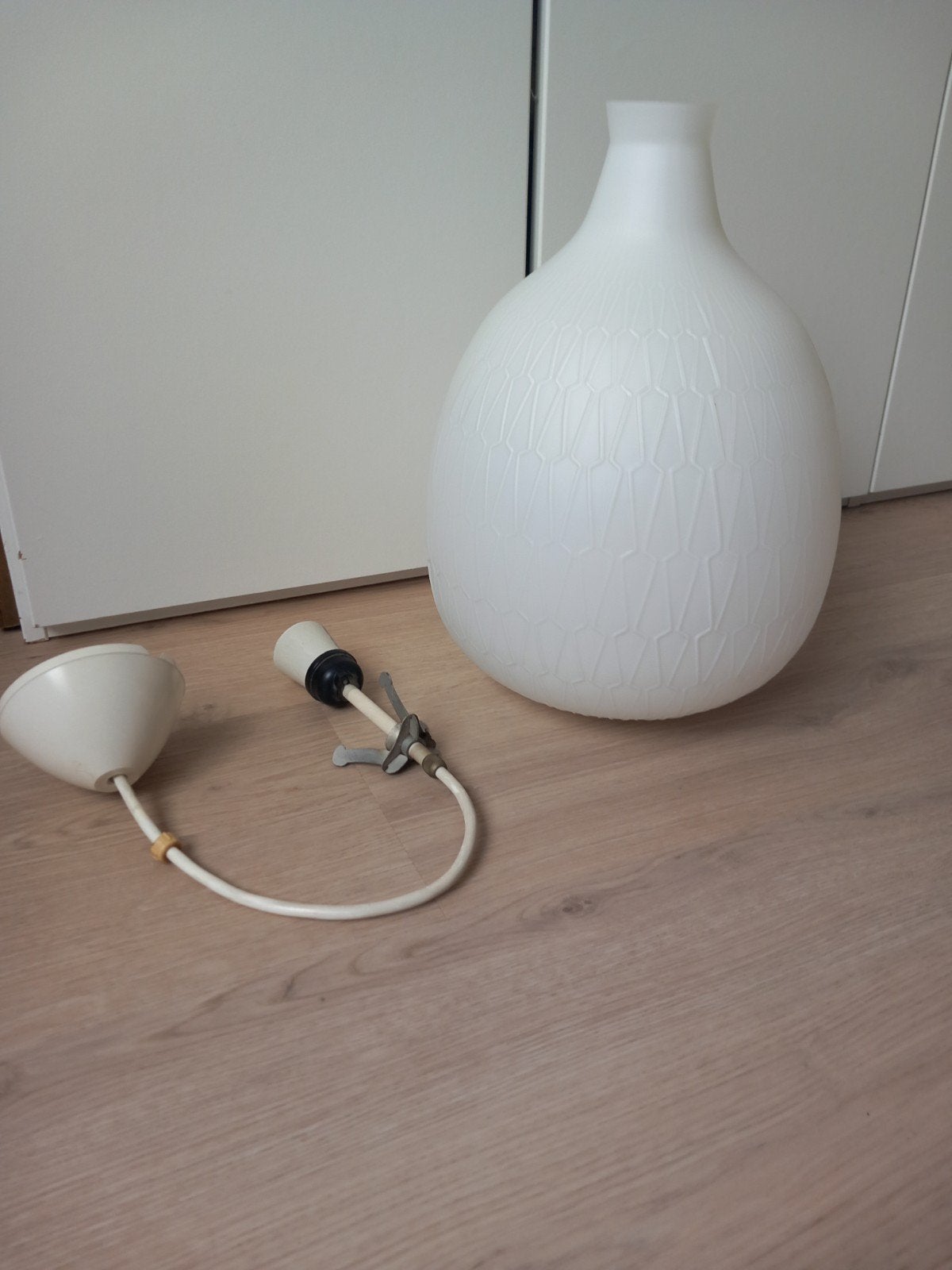 Vintage melkglas lamp, Ophalen