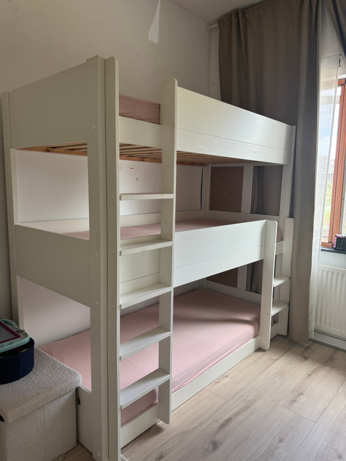 Mooi wit 3-persoons stapelbed / triple bed – 3 slaapplaatsen, Kinderen en Baby's, Kinderkamer | Stapelbedden en Hoogslapers, Ophalen