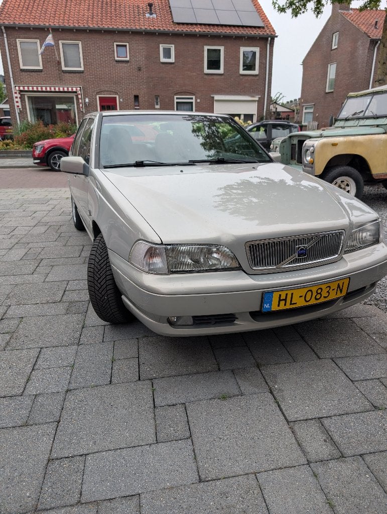 Volvo S70 2.4 | 140 pk | 2000 | Leder | Youngtimer, Dealer onderhouden, Zwart, Beige, Leder